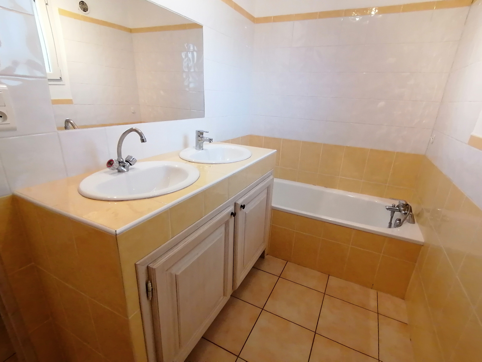 Image_, Appartement, Bédarrides, ref :3210