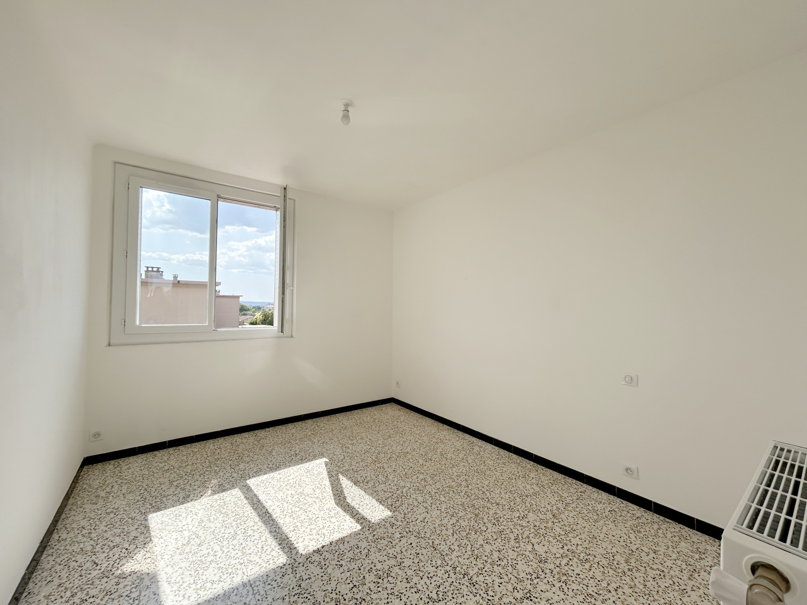 Image_, Appartement, Sorgues, ref :riea 02