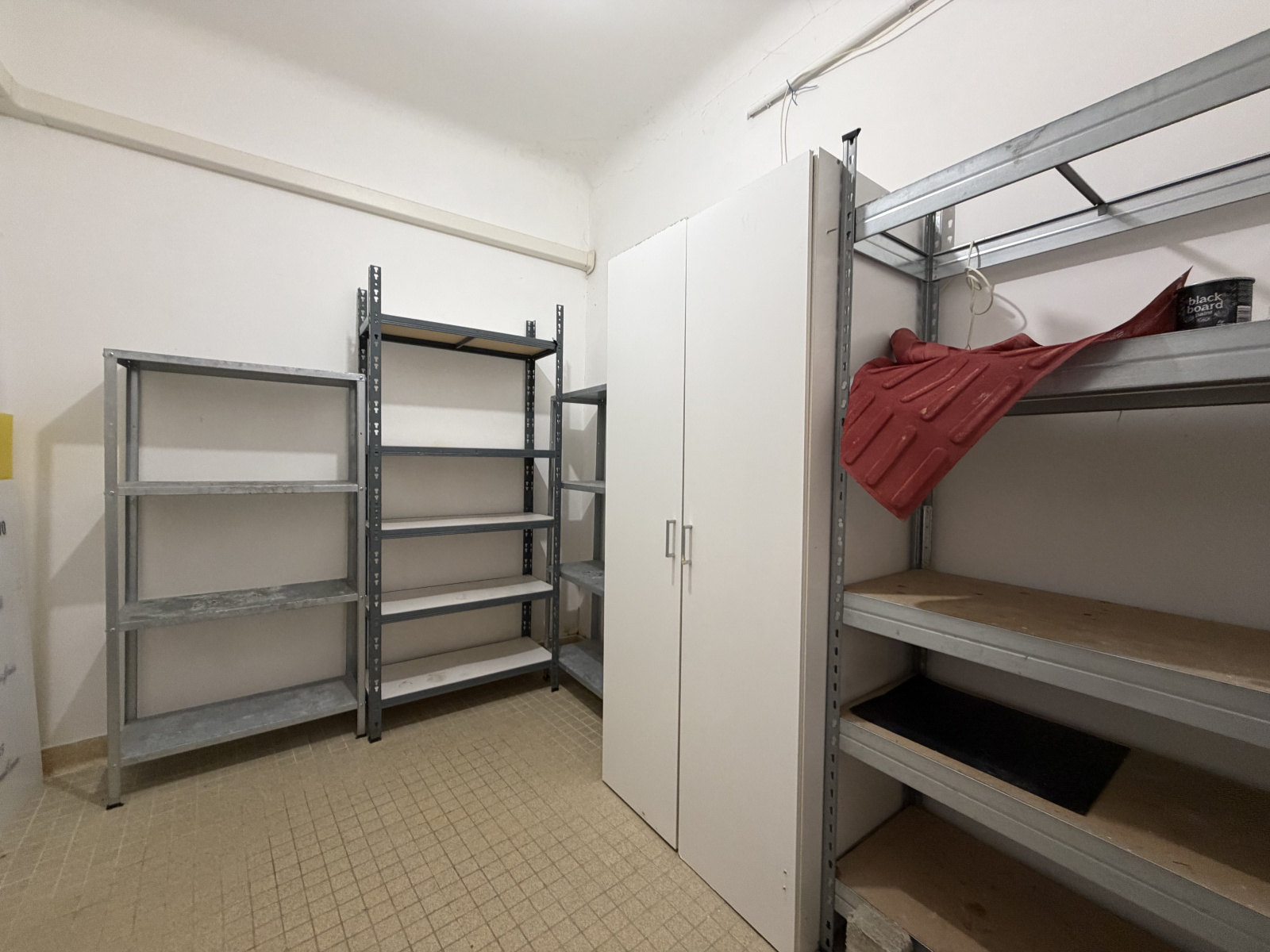 Image_, Murs commerciaux, Graveson, ref :Pin26