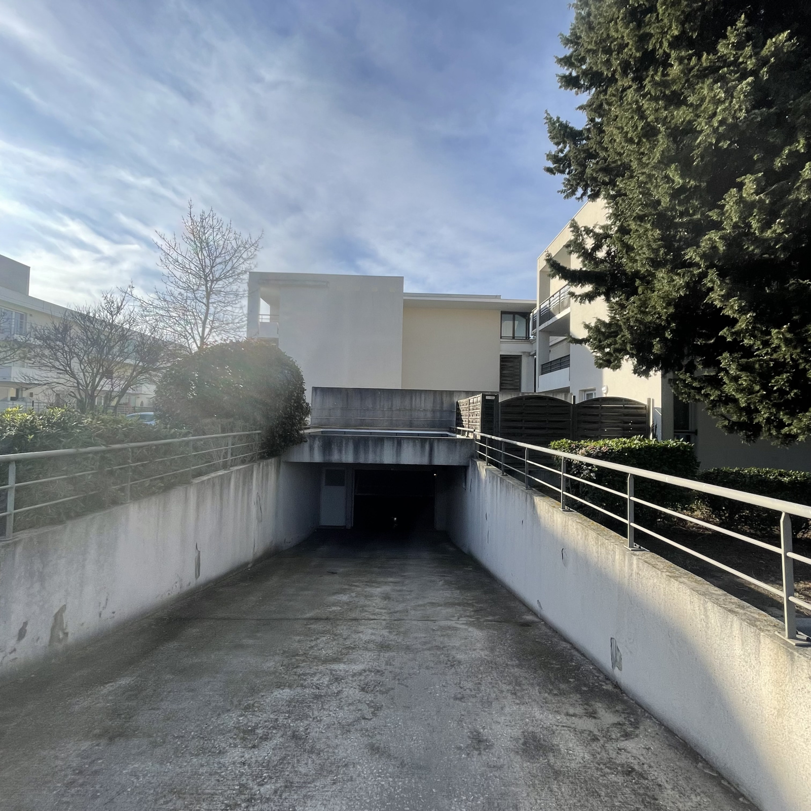 Image_, Garage, Avignon, ref :PAGJ01