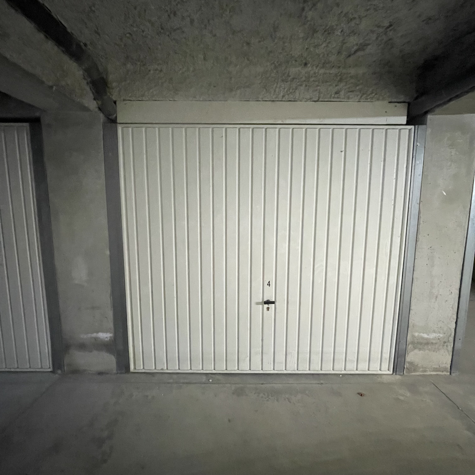 Image_, Garage, Avignon, ref :PAGJ01