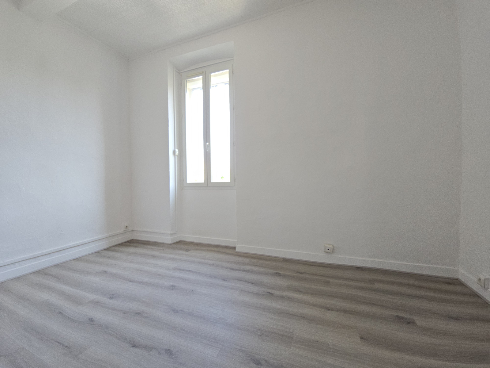 Image_, Triplex, Sorgues, ref :LFRLS3PLX