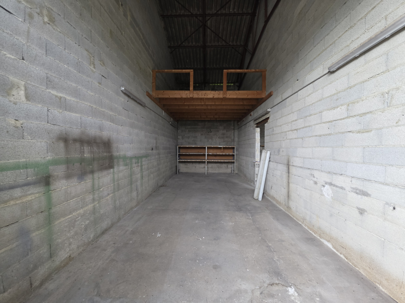 Image_, Entrep&ocirc;t, Bédarrides, ref :bonp 01